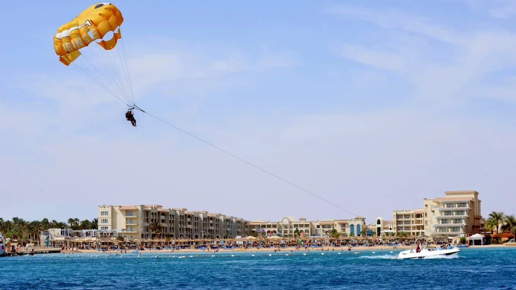 الفندق الباتروس وايت بيتش ريزورت - الغردقة